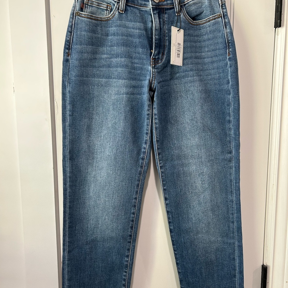 Judy Blue Women's Mid Rise Cuffed Jeans
